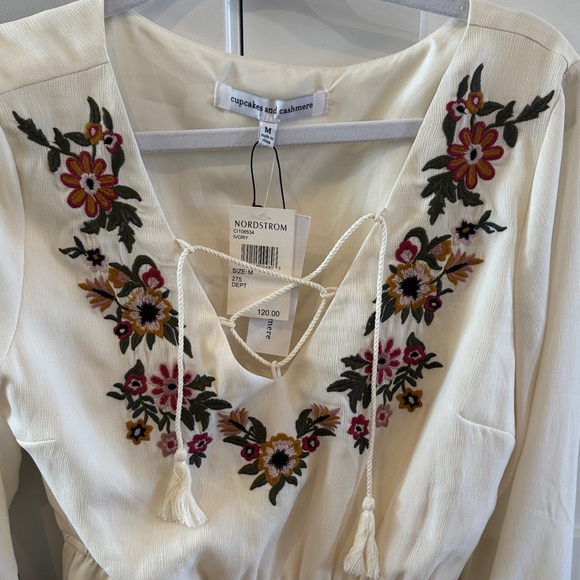 cupcakes & cashmere Cream Dress with Floral Accents - Picture 4 of 6